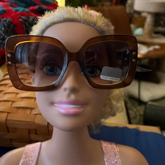 Franco Sarto | Accessories | Franco Sarto Sunglasses | Poshmark display picture 1